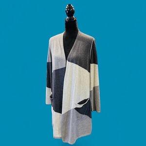 Neiman Marcus Gray Colorblock Monochromatic Mod Open Cardigan Small